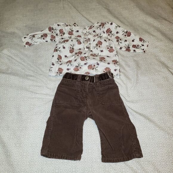 OLD NAVY TOP AND PANTS OUTFIT SET SIZE 3-6 MONTHS - Picture 1 of 5